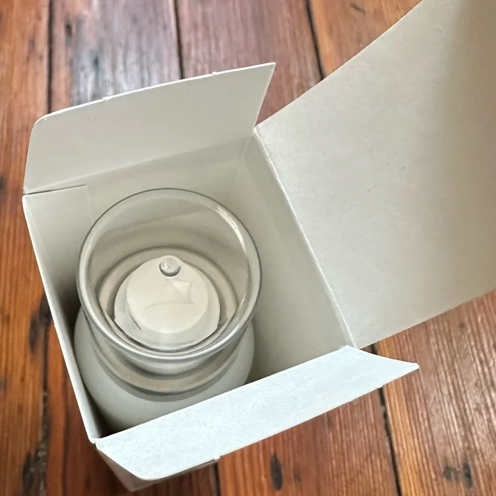 NEW NIB Ecru New York Sunlight Styling Speay full size 6.5oz